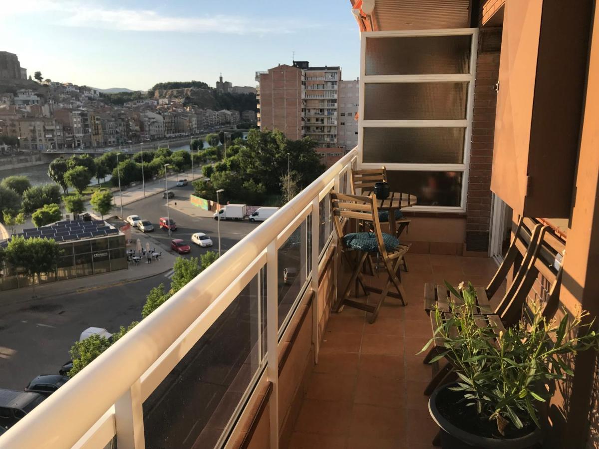Apartamento Recien Reformado Con Vistas Al Rio Balaguer Luaran gambar