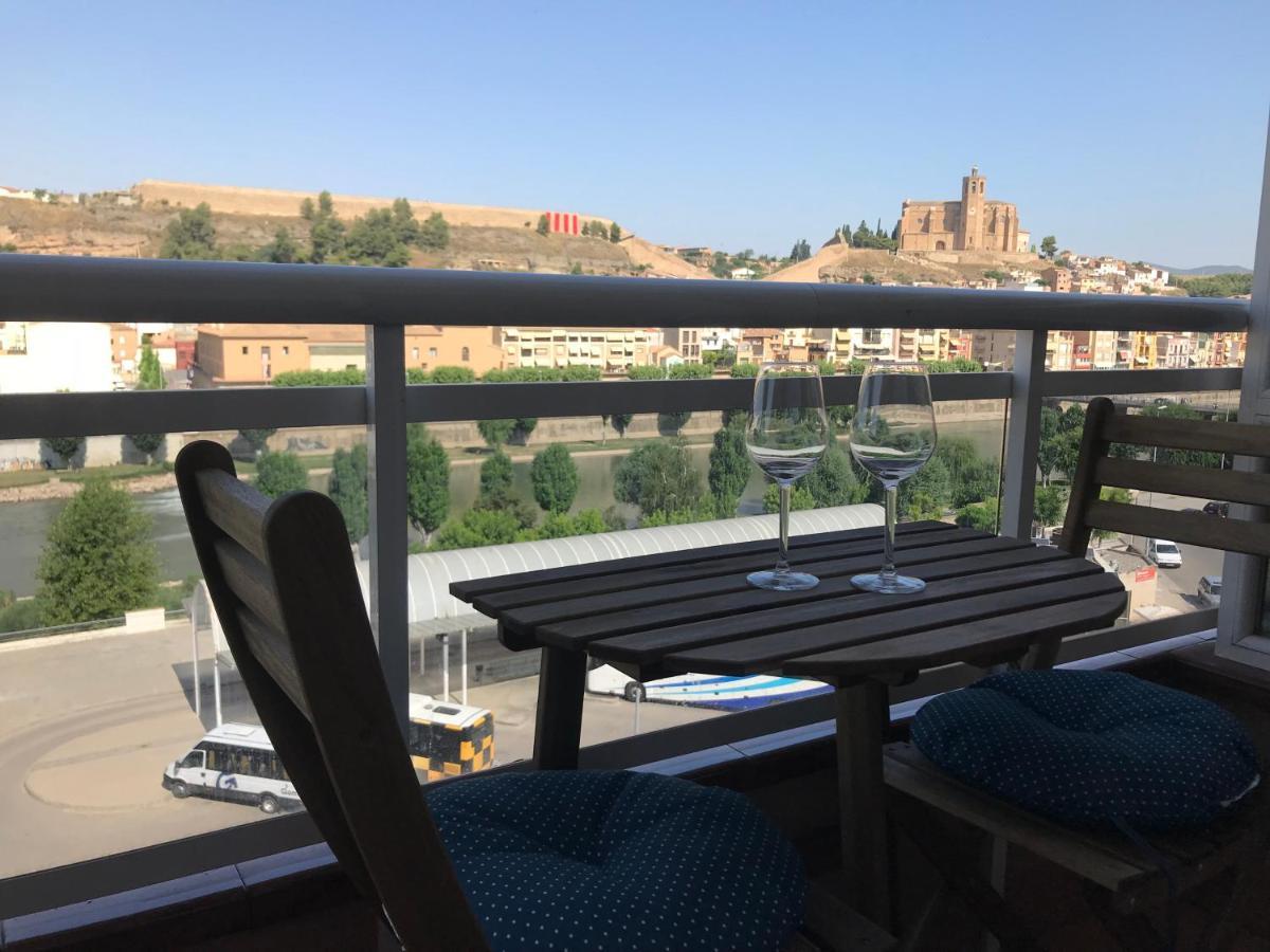 Apartamento Recien Reformado Con Vistas Al Rio Balaguer Luaran gambar